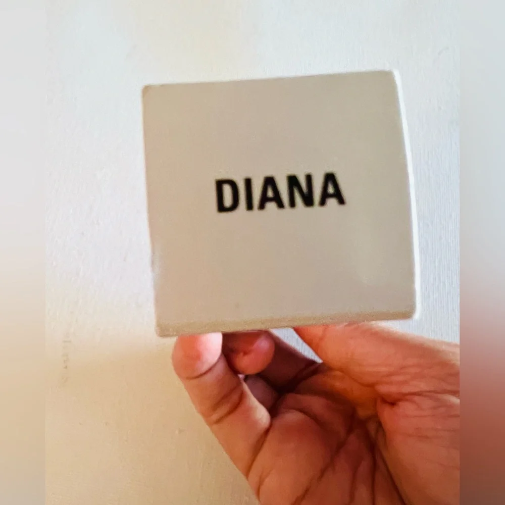 New in a box UOMA BEAUTY BAD ASS ICON MATTE LIPSTICK DIANA, 4.1g net wt/0.14 oz - Picture 9 of 9